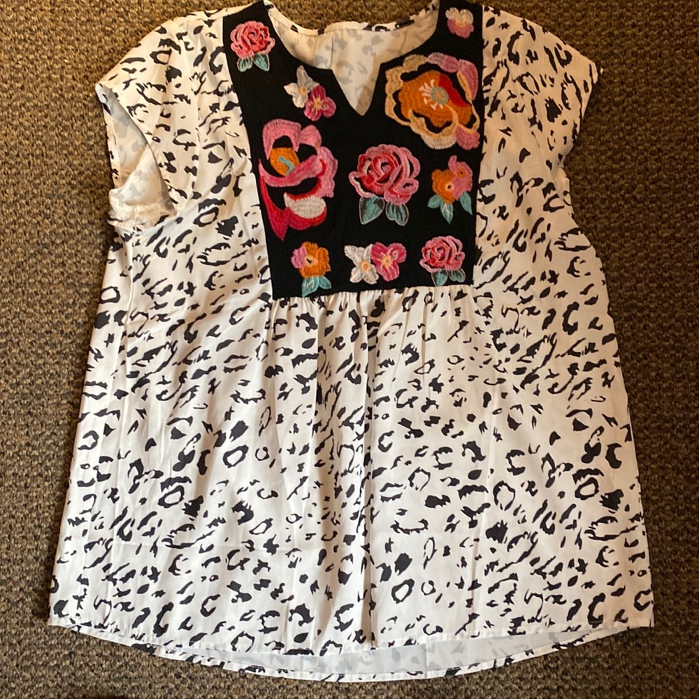 Embroidered shirt